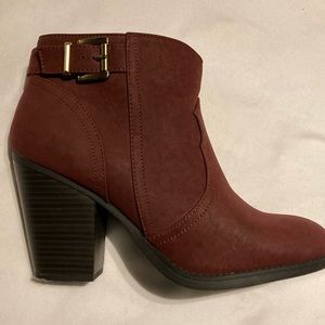 Wine -colored Short Boots